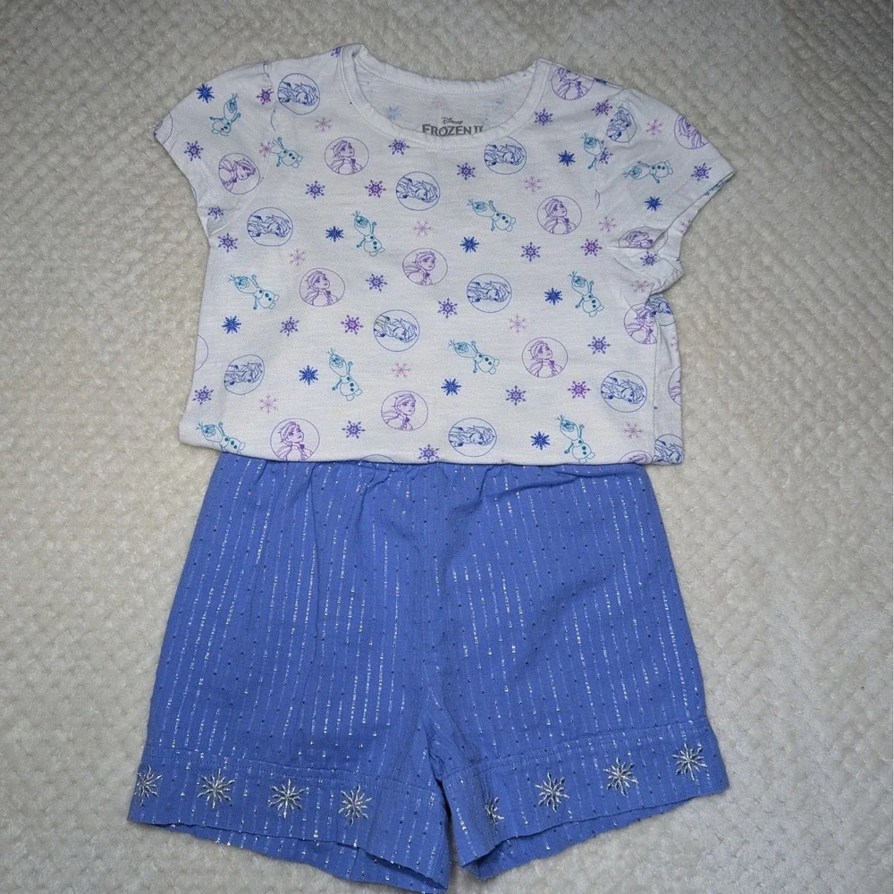 Disney Frozen II Girls 2 Piece Outfit S 5-6‎ Elsa & Anna Shirt, Blue Shorts Set